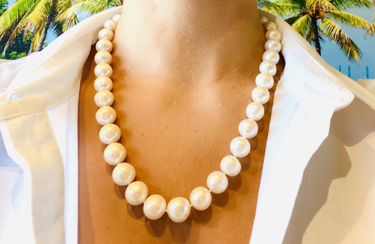 Pearl Design Necklace