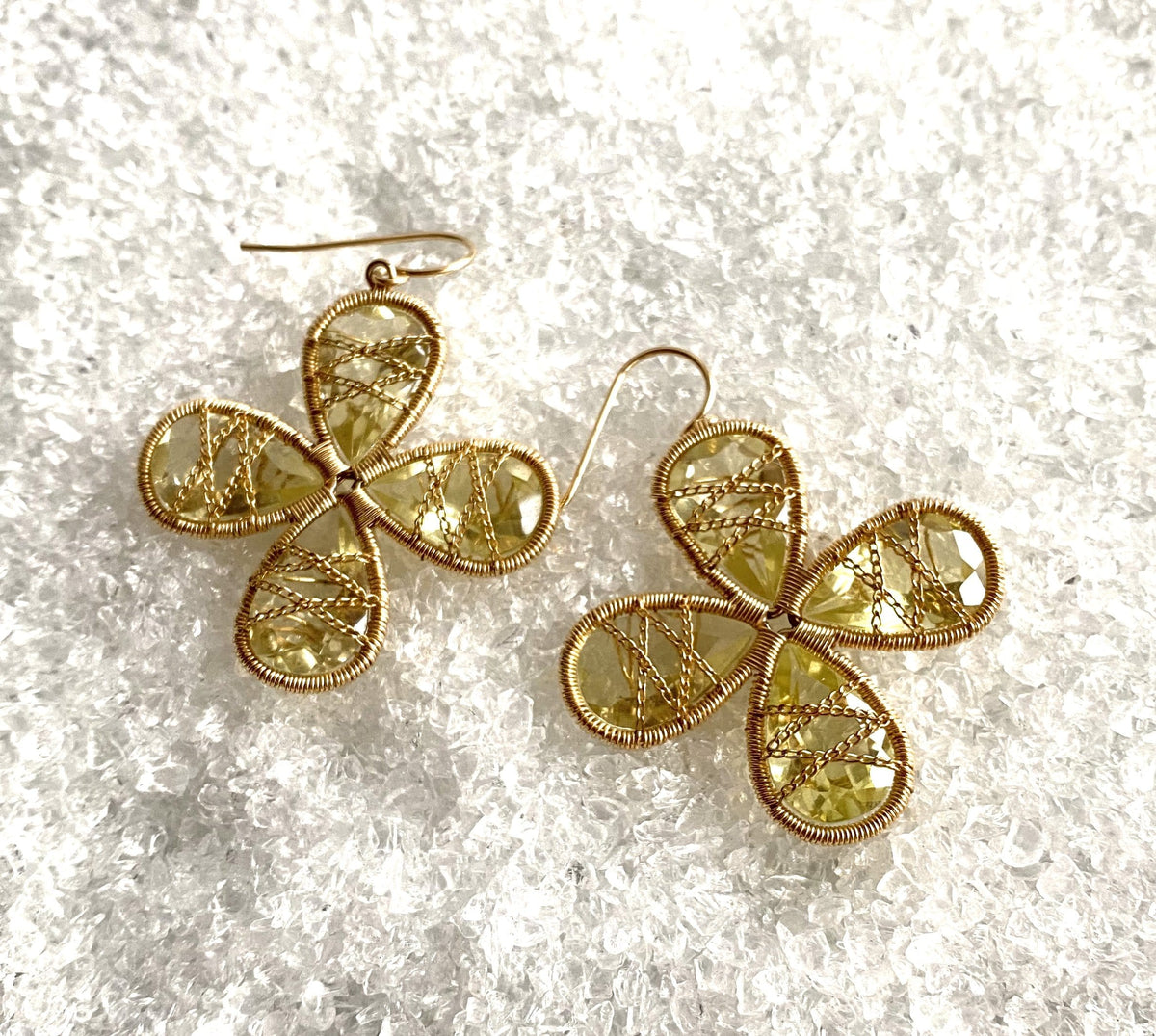 Beryll Earrings Dangle 18 kt Gold setting Unique Design Handmade Showstopper